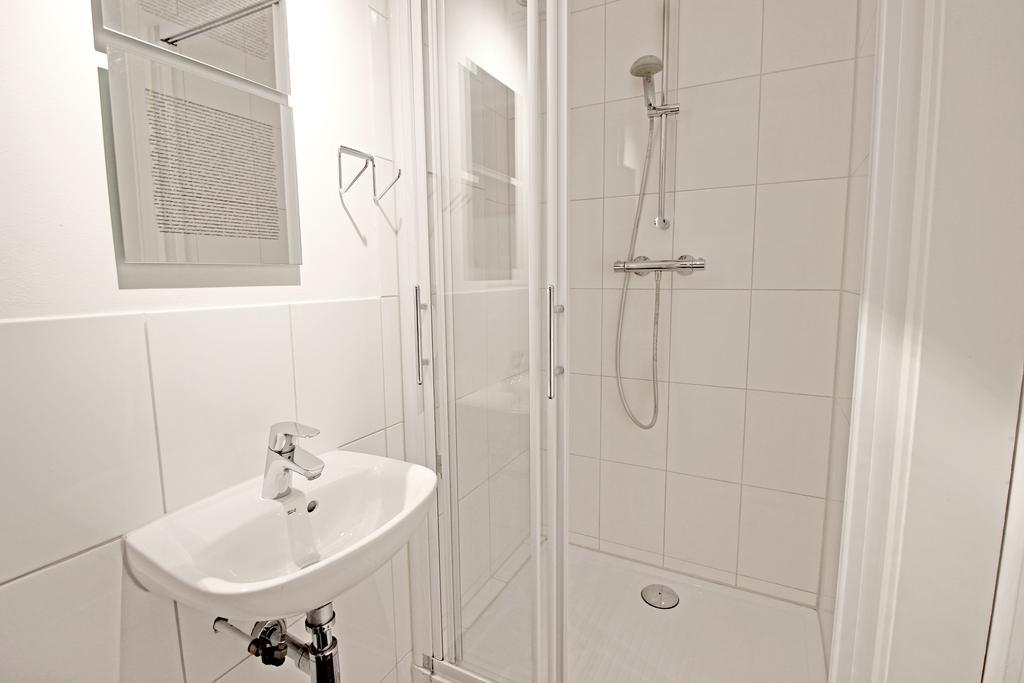 Bed and breakfast Ground Floor Canal